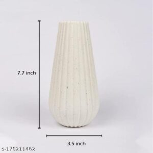 Flower vase styled with bouquet